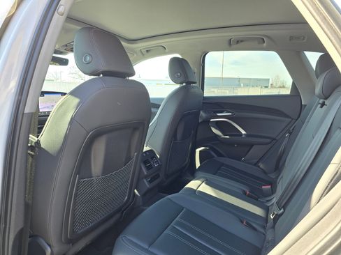 Certified 2025 Audi Q5 Premium w/ Convenience Package image 44