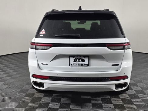 New 2025 Jeep Grand Cherokee Summit w/ Obsidian Package image 5