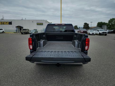 Used 2022 GMC Sierra 1500 SLE w/ Remote Start Package AWD/4WD image 15