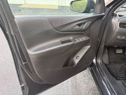 Used 2023 Chevrolet Equinox LT FWD image 10