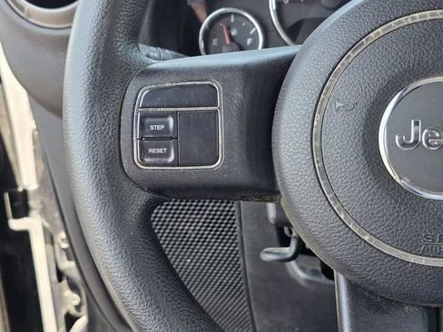 Used 2011 Jeep Wrangler Sport w/ Black Appearance Group AWD/4WD image 21