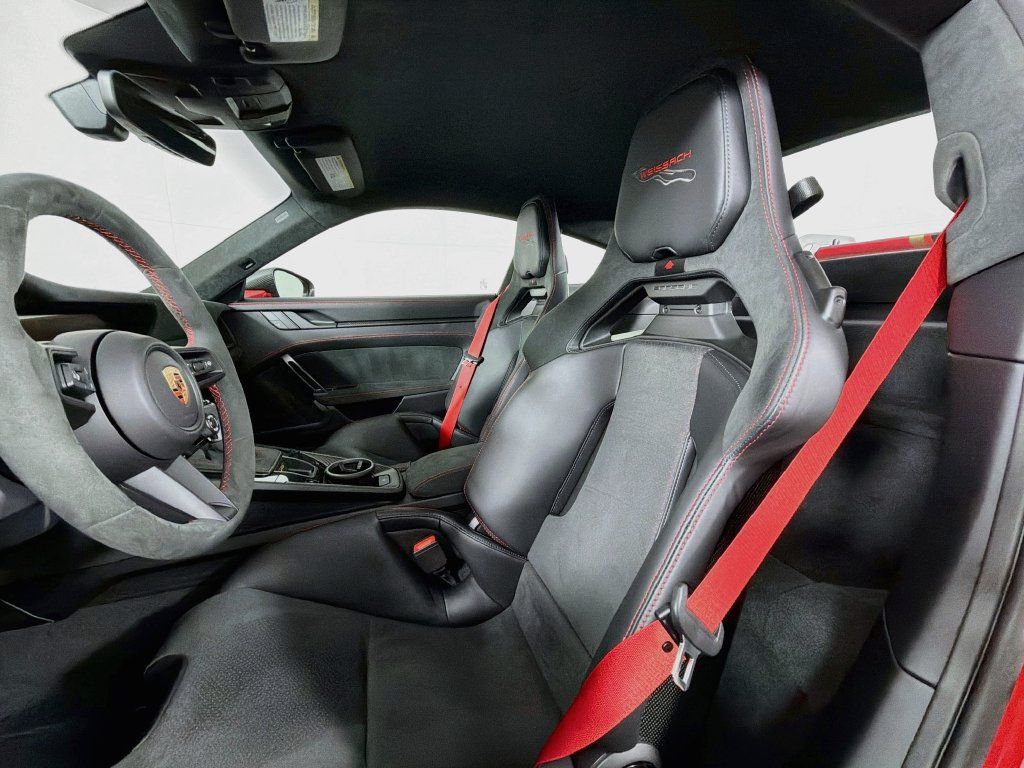 Used 2026 Porsche 911 GT3 RWD image 5