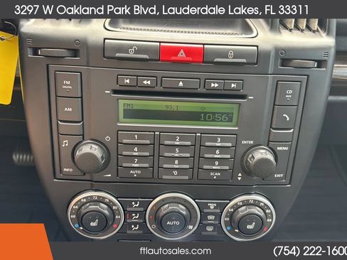 Used 2011 Land Rover LR2 HSE image 64