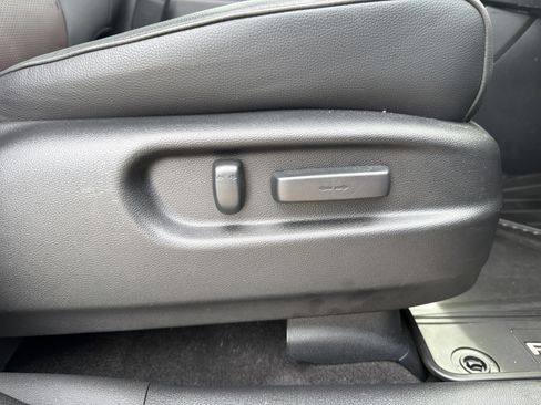 Certified 2025 Honda Ridgeline Black Edition image 15