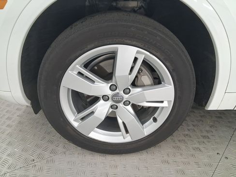 Used 2018 Audi Q5 2.0T Premium Plus w/ Premium Plus Package image 11