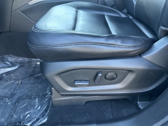 Used 2023 Ford Explorer XLT w/ Equipment Group 202A AWD/4WD image 22