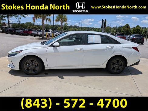 Used 2021 Hyundai Elantra SEL FWD image 10