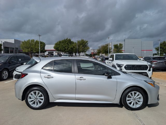 New 2027 Toyota Corolla SE w/ SE Premium Package FWD image 3
