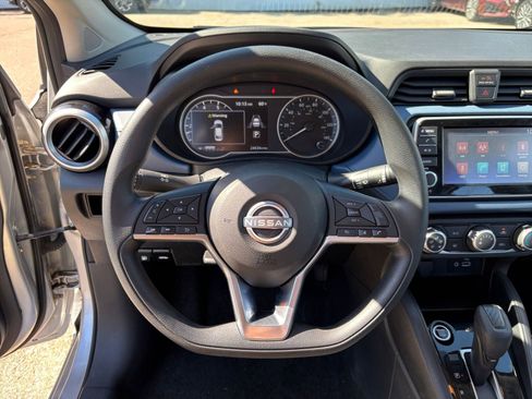 Used 2025 Nissan Versa SV FWD image 25