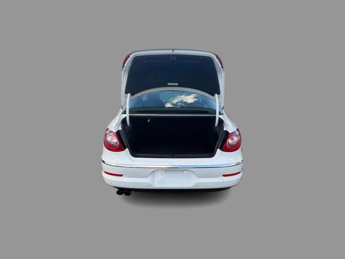Used 2010 Volkswagen CC Luxury FWD image 15