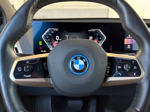 Used 2023 BMW iX xDrive50 w/ Sport Package AWD/4WD image 31