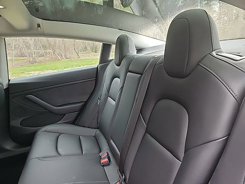 Used 2021 Tesla Model 3 Performance image 13