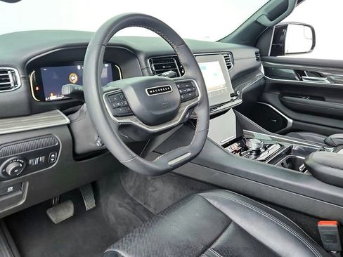 Used 2022 Jeep Wagoneer Series II AWD/4WD image 21