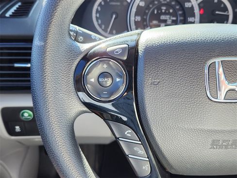 Used 2017 Honda Accord LX image 17