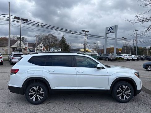 New 2026 Volkswagen Atlas SE image 1