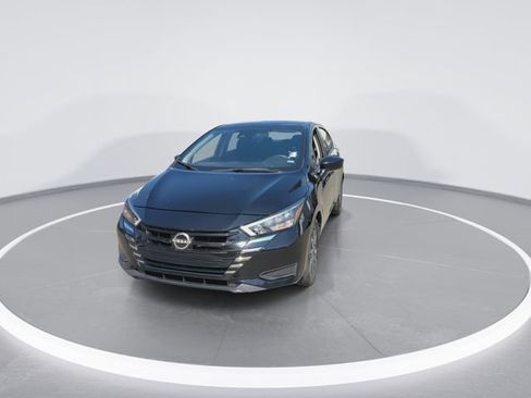 Used 2025 Nissan Versa SV FWD image 4