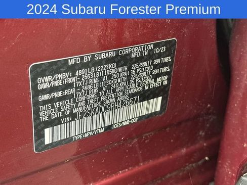 Used 2024 Subaru Forester Premium AWD/4WD image 31