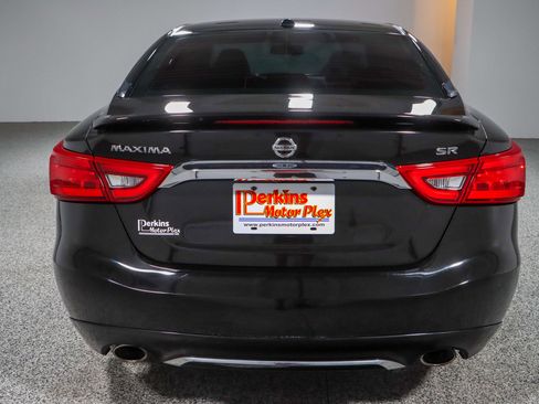 Used 2017 Nissan Maxima SR w/ Midnight Edition image 8