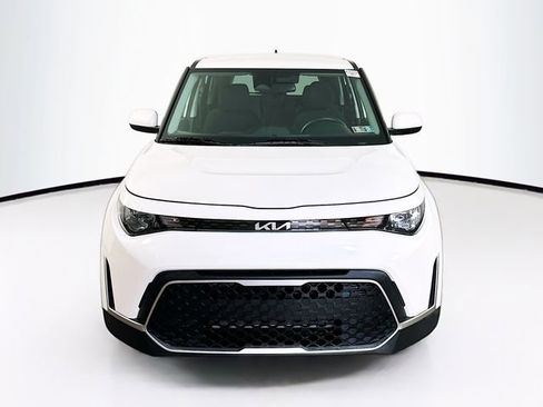 Used 2023 Kia Soul S FWD image 2
