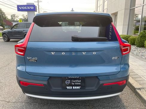 Used 2025 Volvo XC40 B5 Plus AWD/4WD image 4