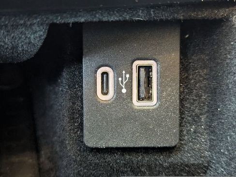 Certified 2022 Lincoln Nautilus Reserve w/ Equipment Group 201A image 23