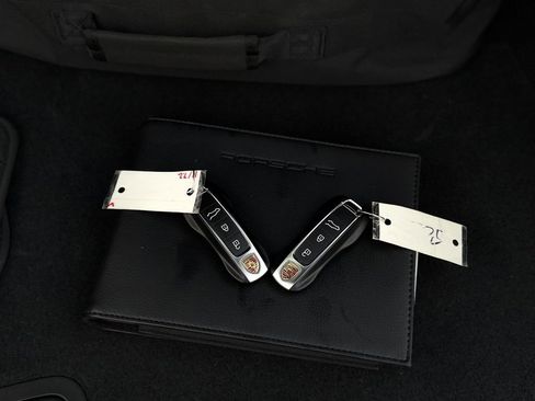 Used 2023 Porsche Cayenne Turbo S image 71