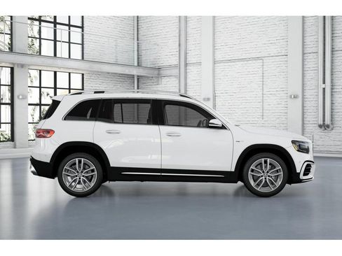New 2025 Mercedes-Benz GLB 35 AMG 4MATIC image 16