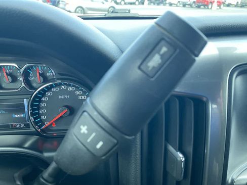 Used 2018 Chevrolet Silverado 1500 LT w/ LT Eassist Package image 19