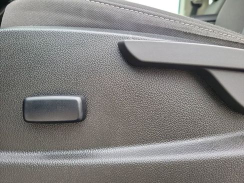 Used 2022 Chevrolet Colorado LT image 18