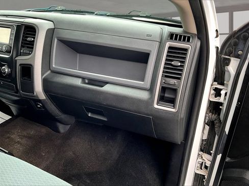 Used 2015 RAM 1500 Express AWD/4WD image 18