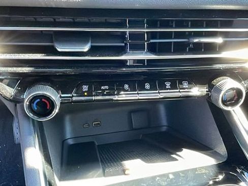 New 2026 Chevrolet Traverse RS w/ LPO, Floor Liner Package image 17