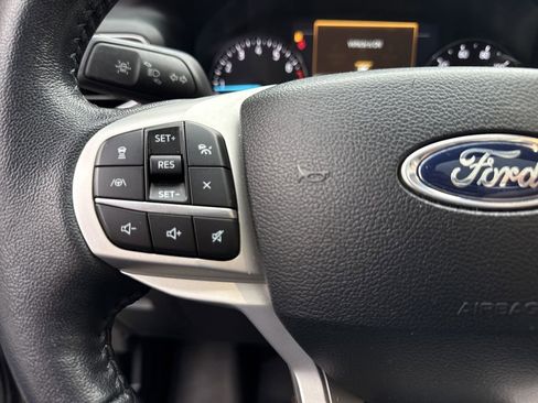 Used 2023 Ford Explorer XLT w/ Equipment Group 202A AWD/4WD image 23