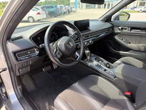 Used 2025 Honda Civic Sport image 5
