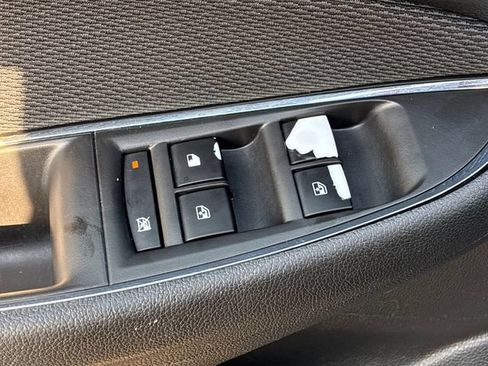 Used 2017 Chevrolet Cruze LT w/ Convenience Package FWD image 13