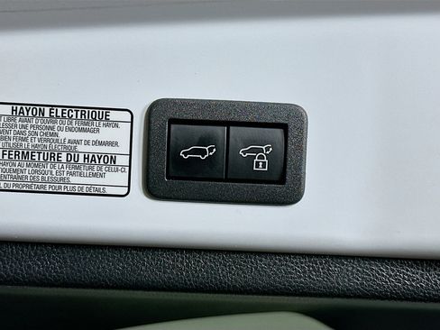 Used 2023 Toyota Corolla Cross XLE w/ Convenience Package image 29