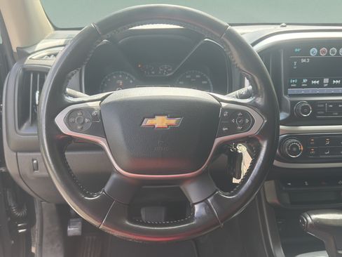 Used 2017 Chevrolet Colorado LT w/ LT Convenience Package RWD image 14