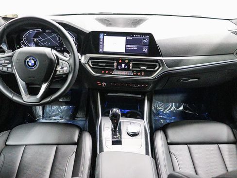 Used 2022 BMW 330e RWD image 13