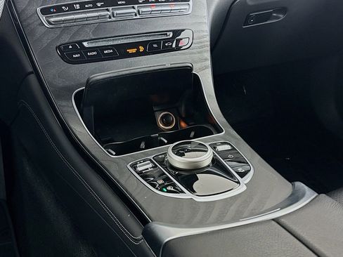 Used 2019 Mercedes-Benz GLC 300 image 5