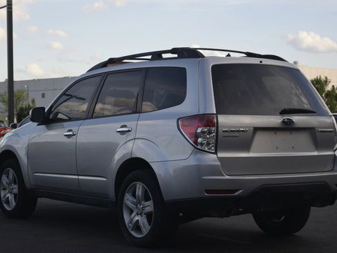 Used 2010 Subaru Forester 2.5X Limited AWD/4WD image 2
