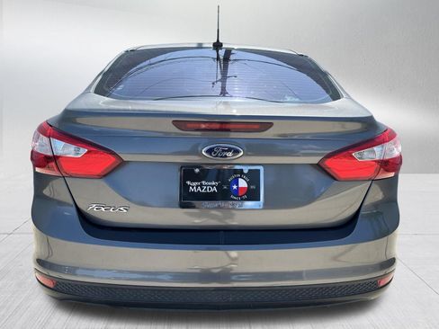 Used 2014 Ford Focus S FWD image 7