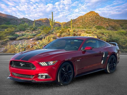 Used 2017 Ford Mustang GT RWD image 6