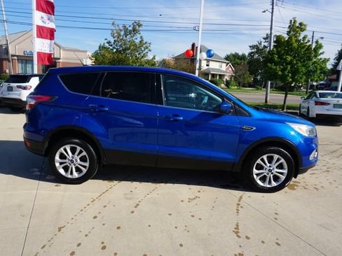 Used 2017 Ford Escape SE AWD/4WD image 3