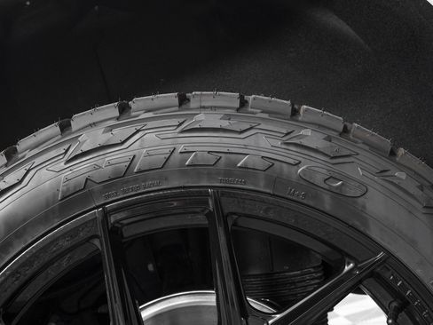 Used 2026 GMC Yukon Denali Ultimate w/ LPO, Floor Liner Package image 38