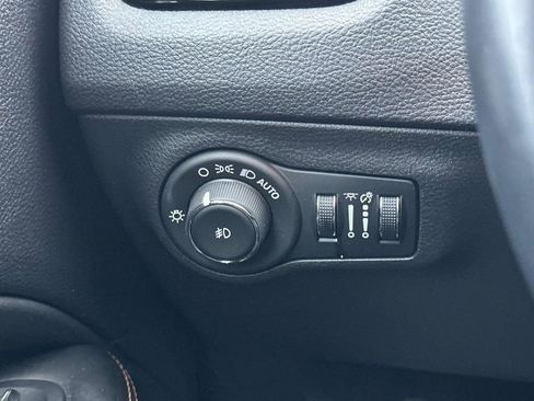 Used 2020 Jeep Compass Limited w/ Rear Convenience Group image 21