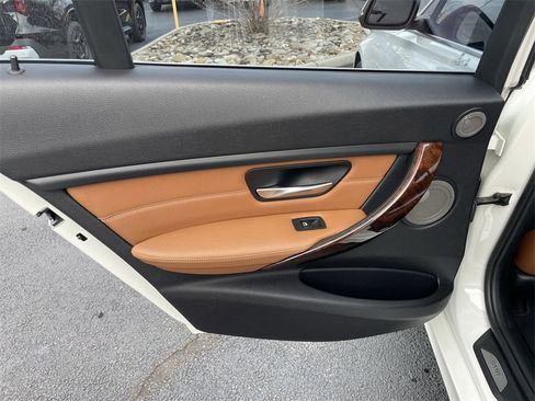 Used 2013 BMW 335i xDrive Sedan image 23