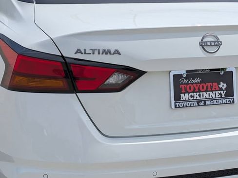 Used 2025 Nissan Altima 2.5 SV image 9