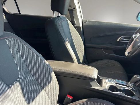 Used 2017 Chevrolet Equinox LT w/ Convenience Package image 10