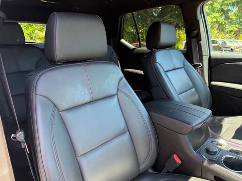 Used 2023 Chevrolet Traverse RS w/ LPO, Floor Liner Package FWD image 22