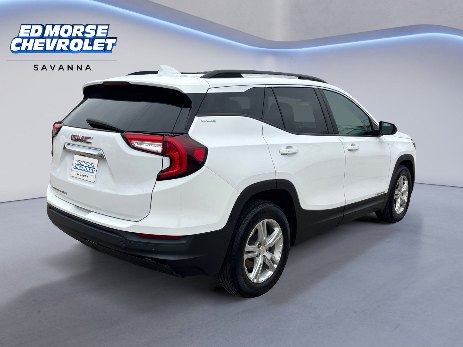 Used 2022 GMC Terrain SLE w/ Driver Convenience Package FWD image 5