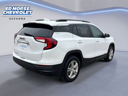 Used 2022 GMC Terrain SLE w/ Driver Convenience Package image 5